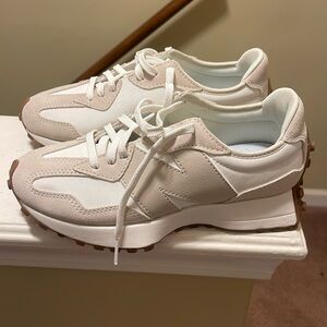 New Balance- 327 Moonbeam Tiberwolf